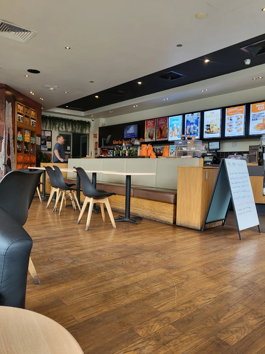 Vibe, Gloria Jean's Bella Vista