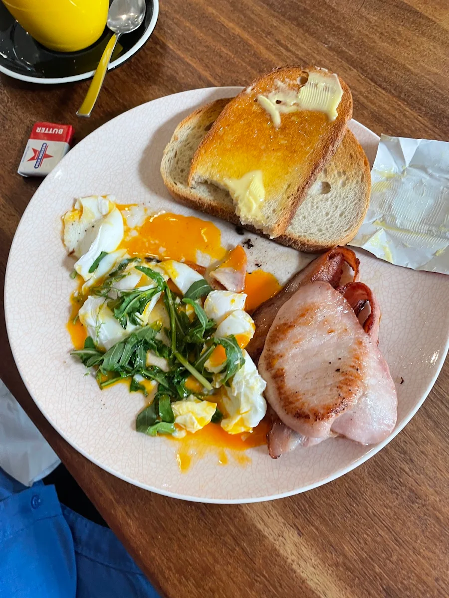 Food & drink, Grand Boulevard Cafe