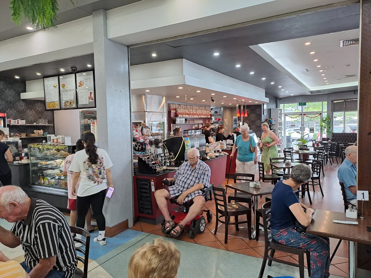 Vibe, Pepper N Salt Cafe