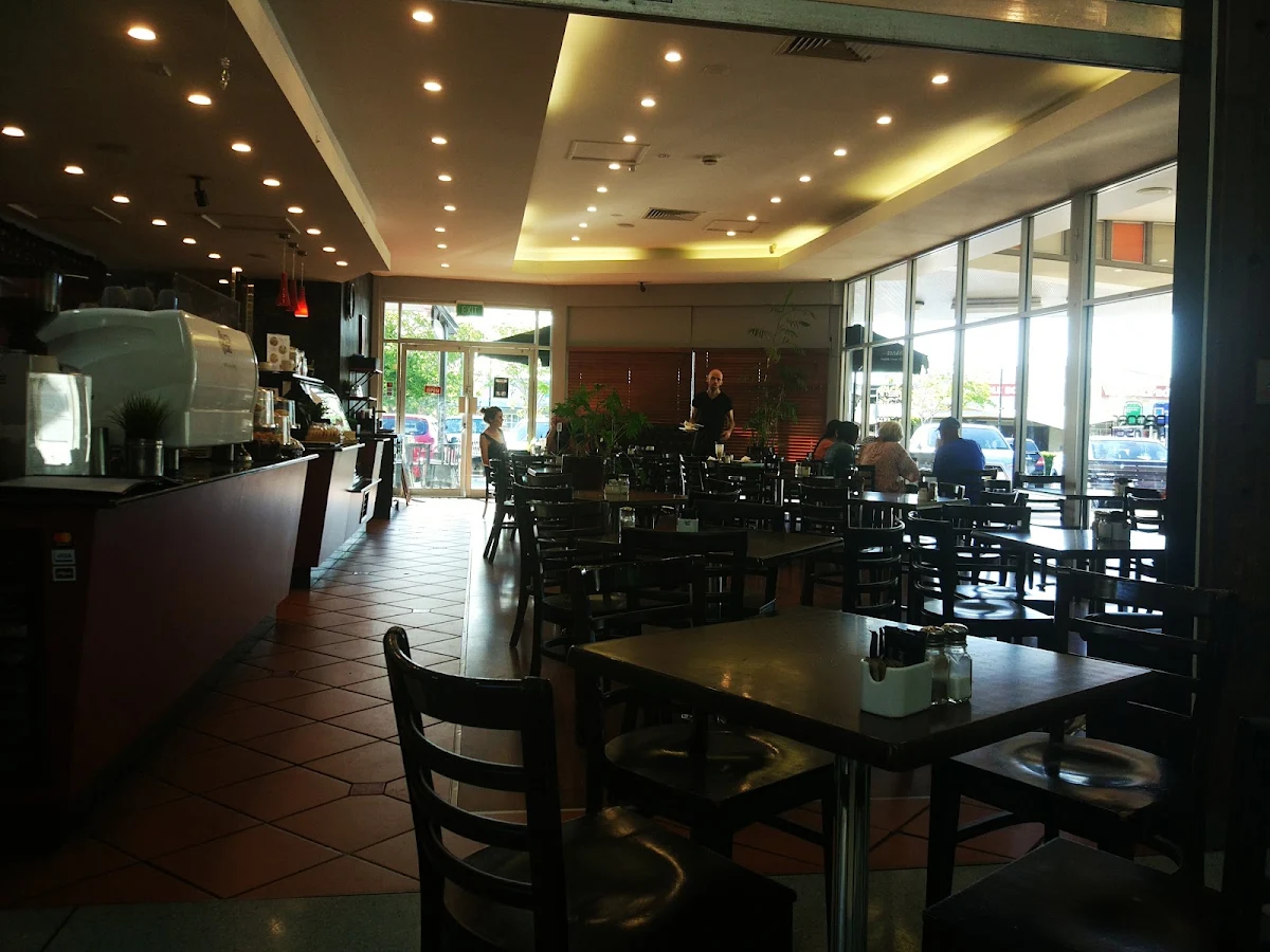 Vibe, Pepper N Salt Cafe