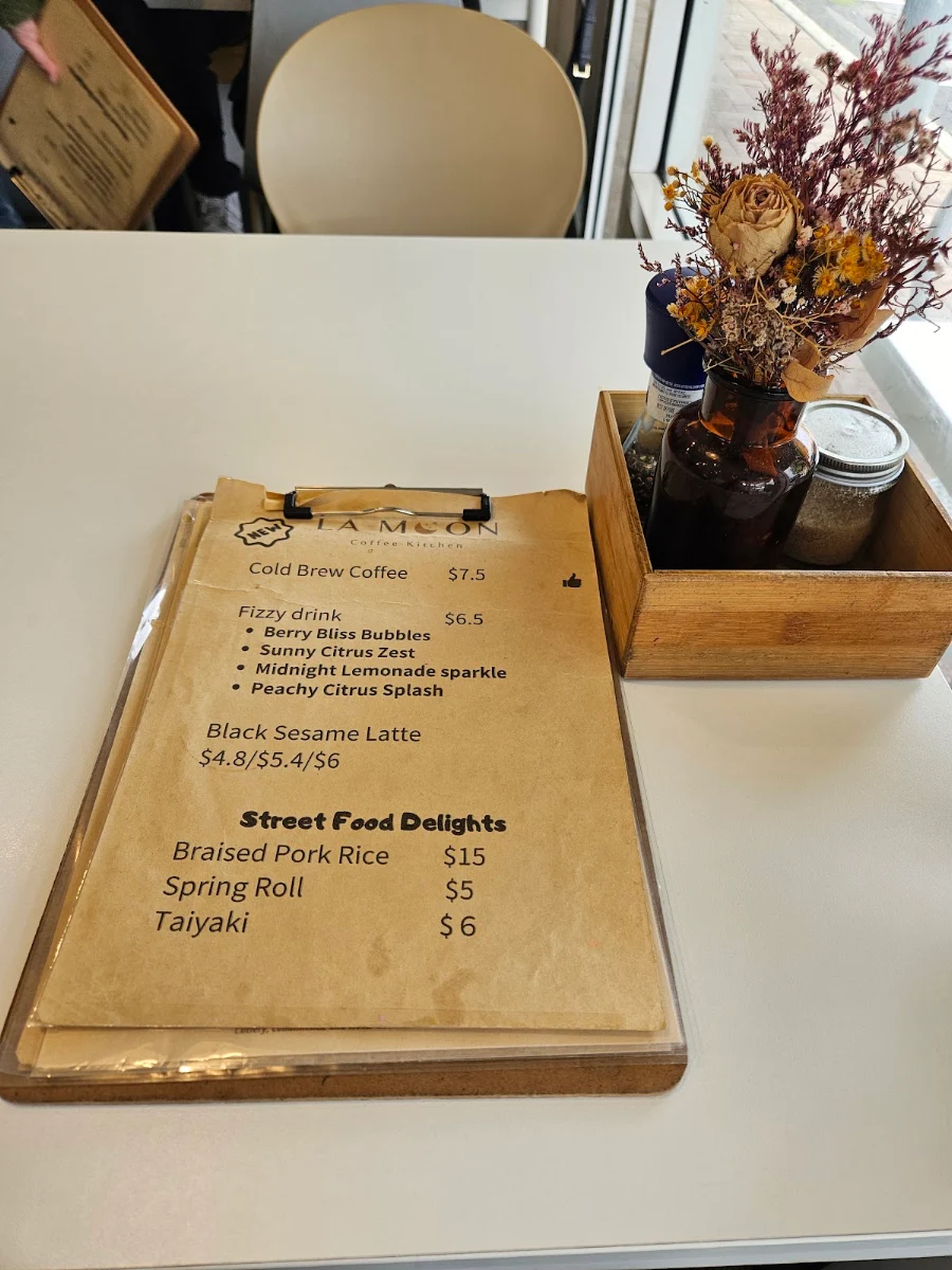 Menu, LA Moon cafe