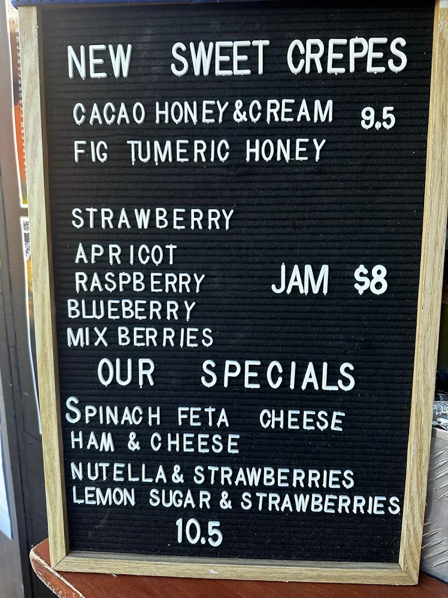 Menu, Saltie Dog - Coffee & Crêpes