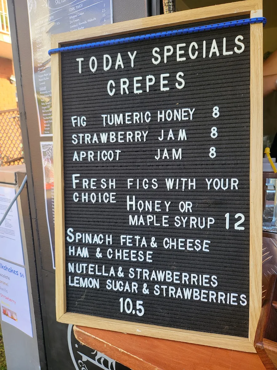 Menu, Saltie Dog - Coffee & Crêpes