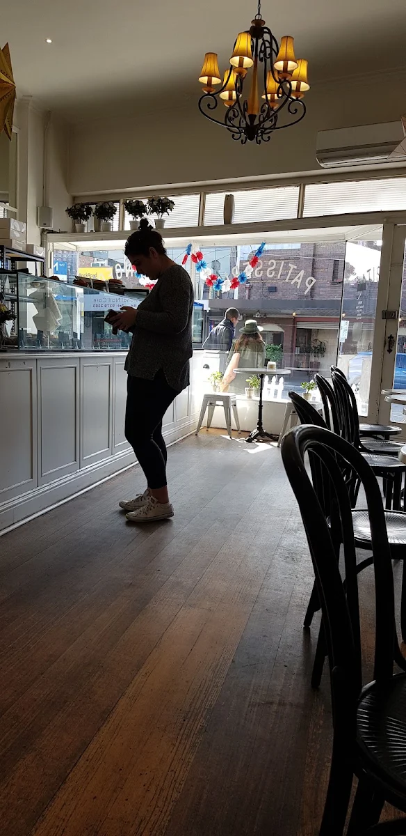 Vibe, Parisian Baker