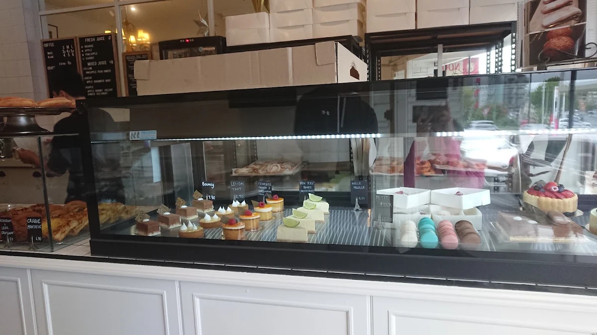 Vibe, Parisian Baker