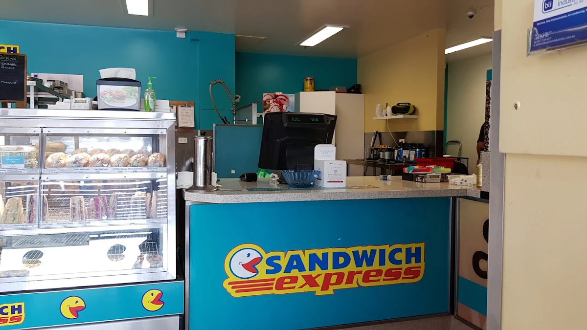Vibe, Sandwich Express Kirwan
