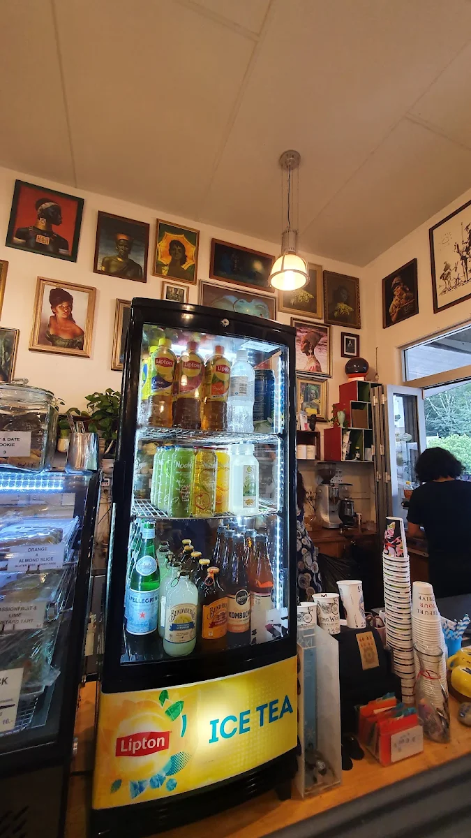 Vibe, Berkelouw Cafe
