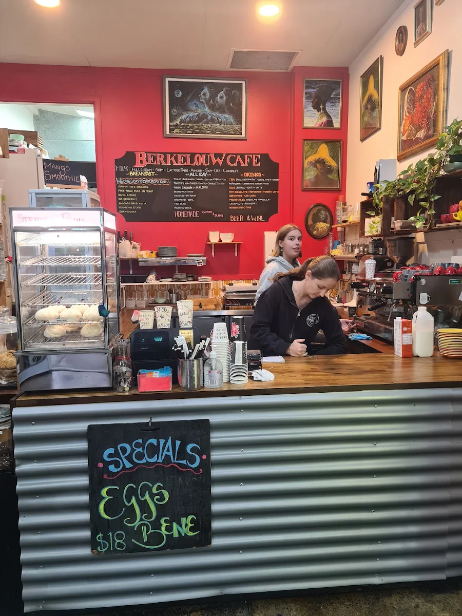 Vibe, Berkelouw Cafe