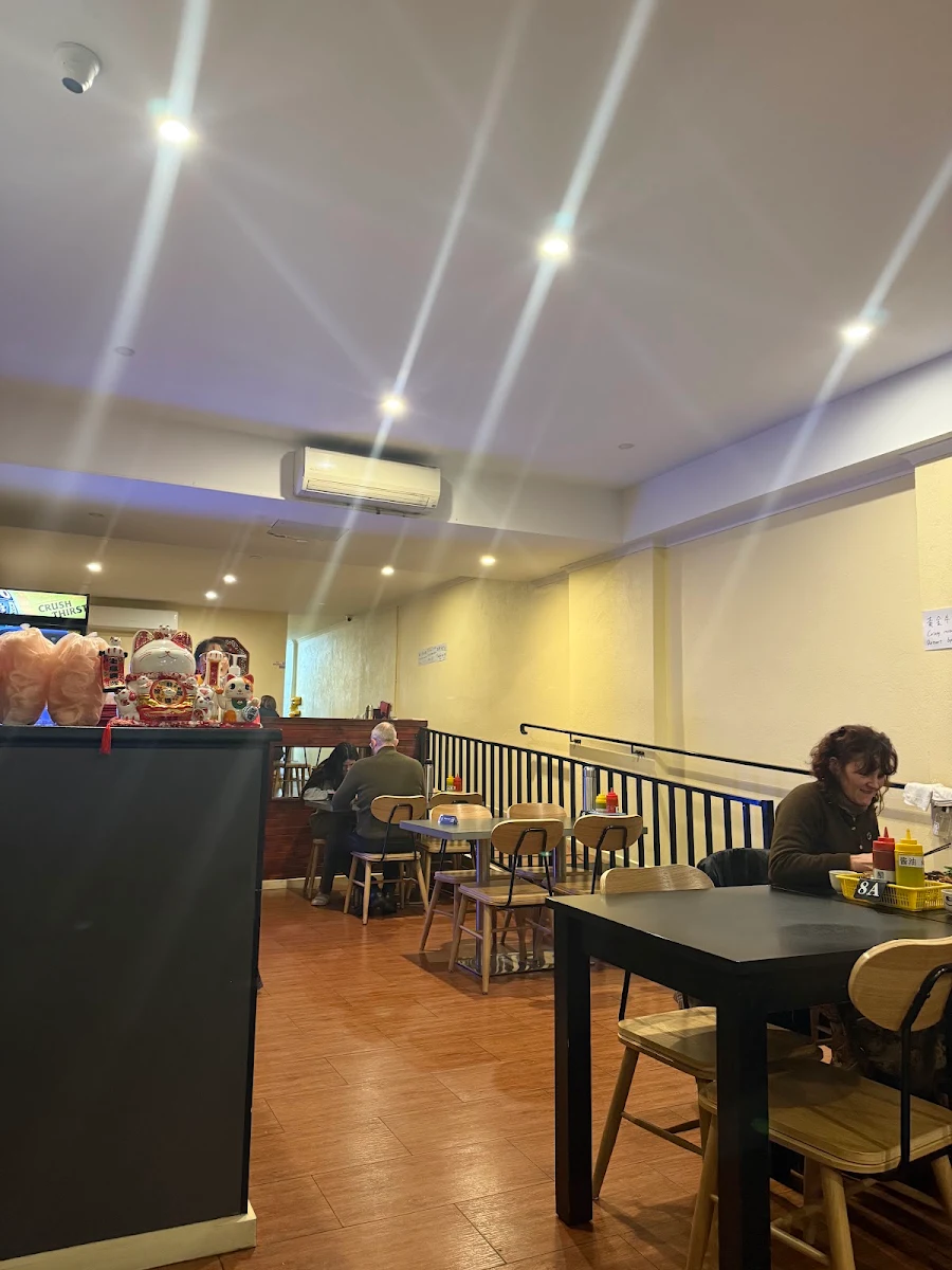 Vibe, Ping's Dumpling Kitchen Preston