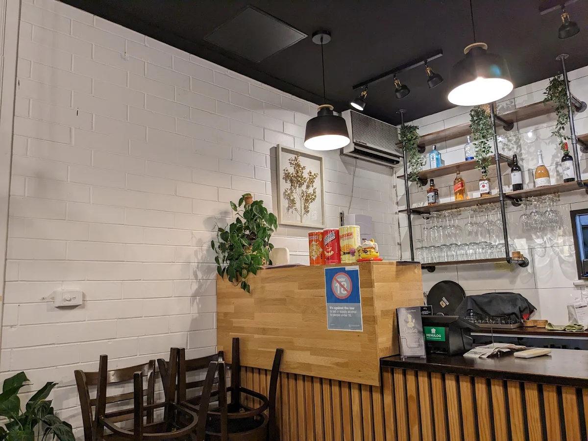 Vibe, Christies Thai Cuisine