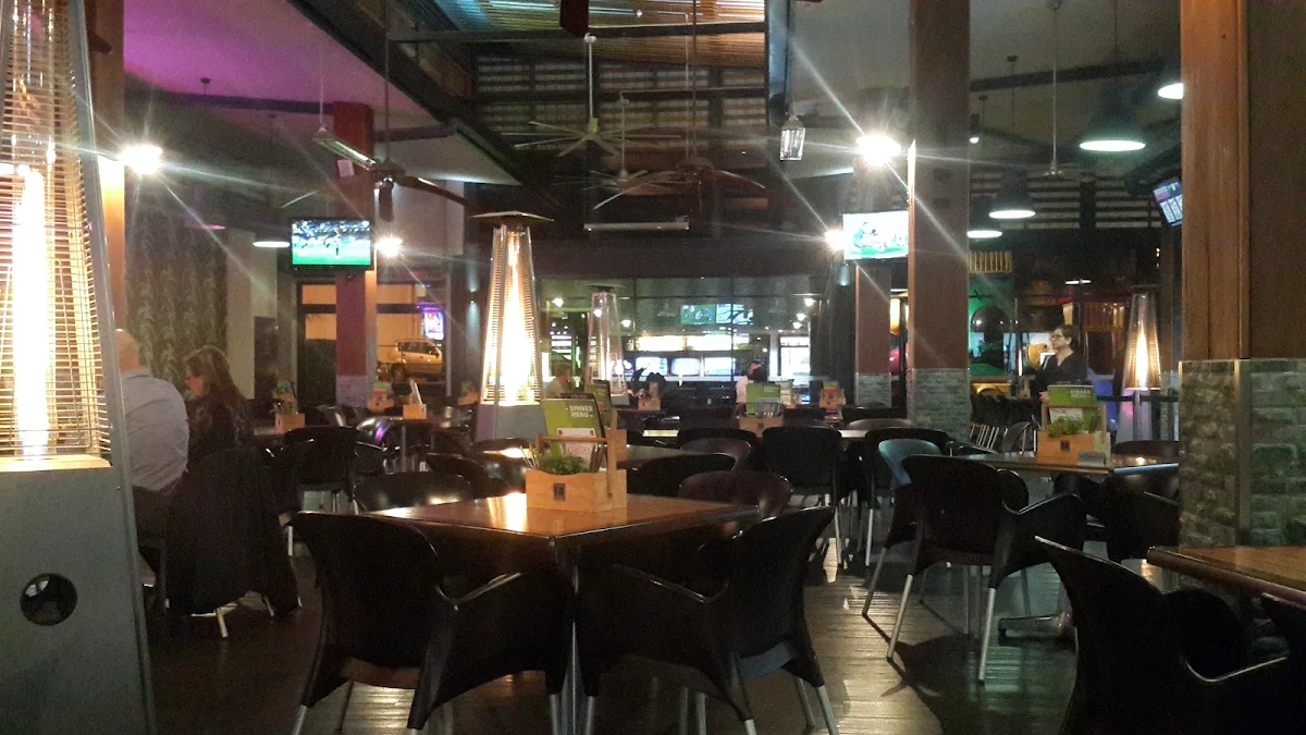 Vibe, Narangba Valley Tavern