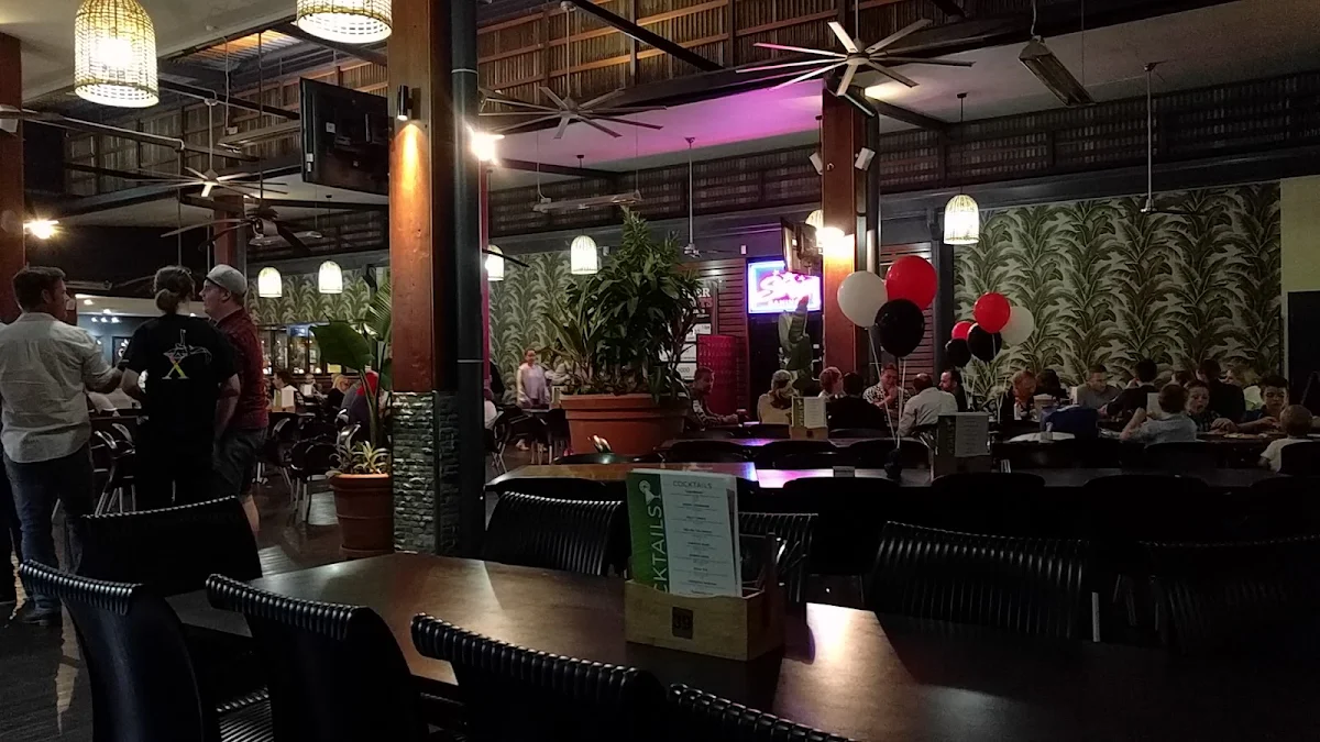 Vibe, Narangba Valley Tavern