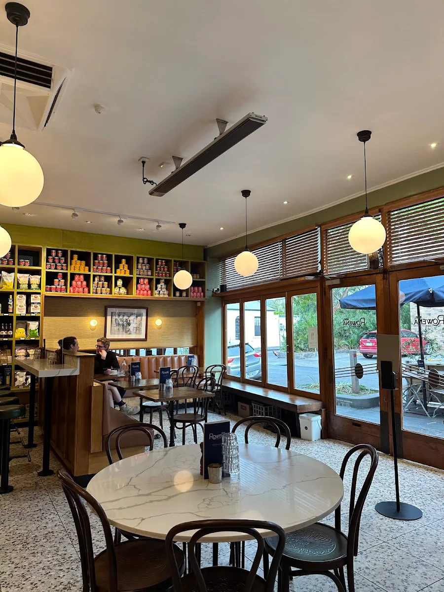 Vibe, Rowena Corner Store