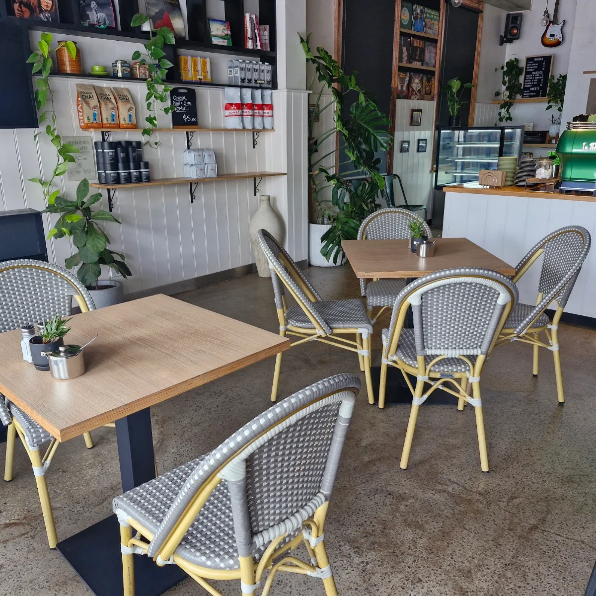 Vibe, Greensleeves Coffee House
