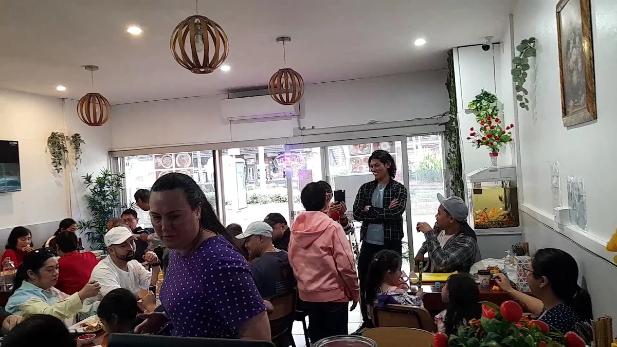 Vibe, Pho Ha Noi Restaurant