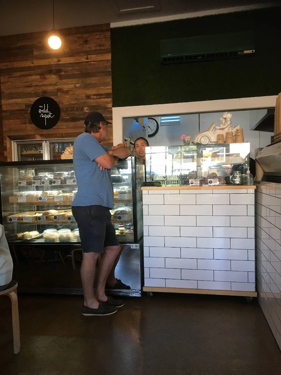 Vibe, Odd Spot Cafe
