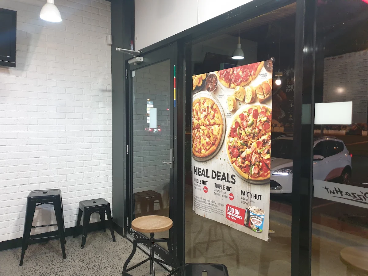 Menu, Pizza Hut Springvale