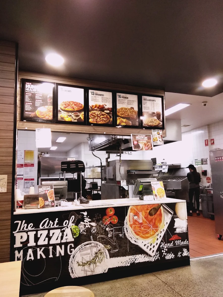 Menu, Pizza Hut Springvale