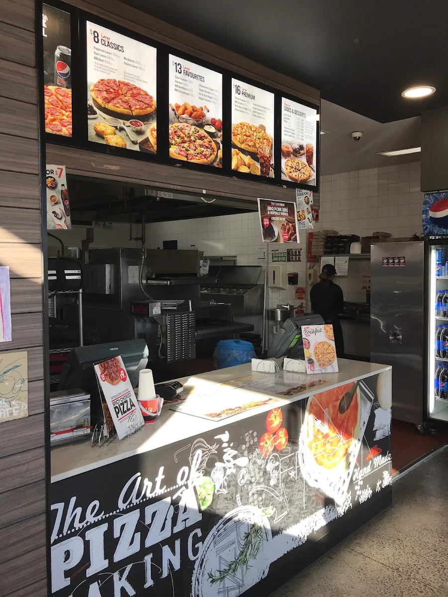 Menu, Pizza Hut Springvale