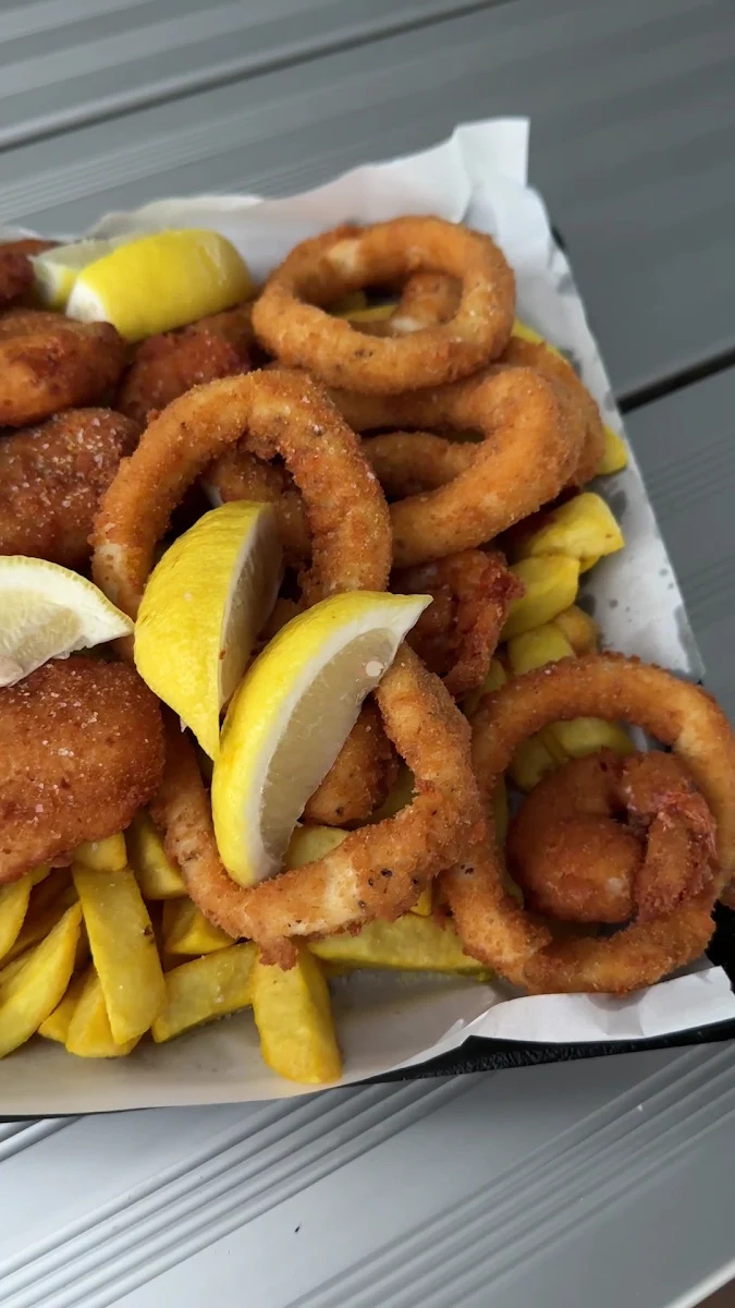 Food & drink, Doug's Seafood Cafe