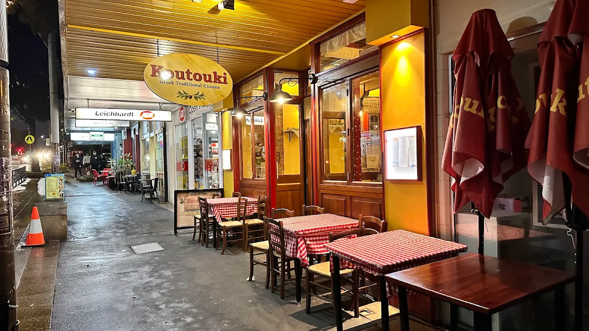 Vibe, Koutouki Greek Tavern