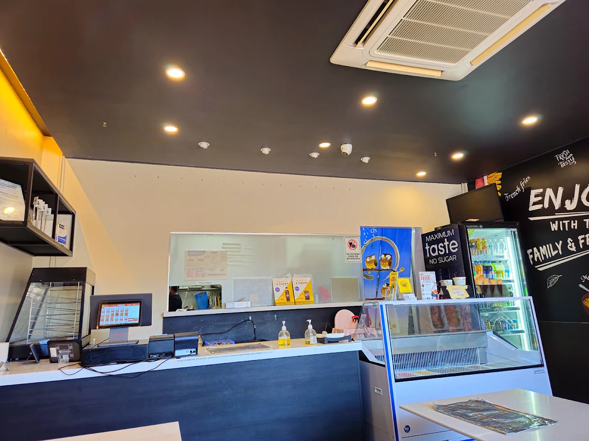 Vibe, Burger Village