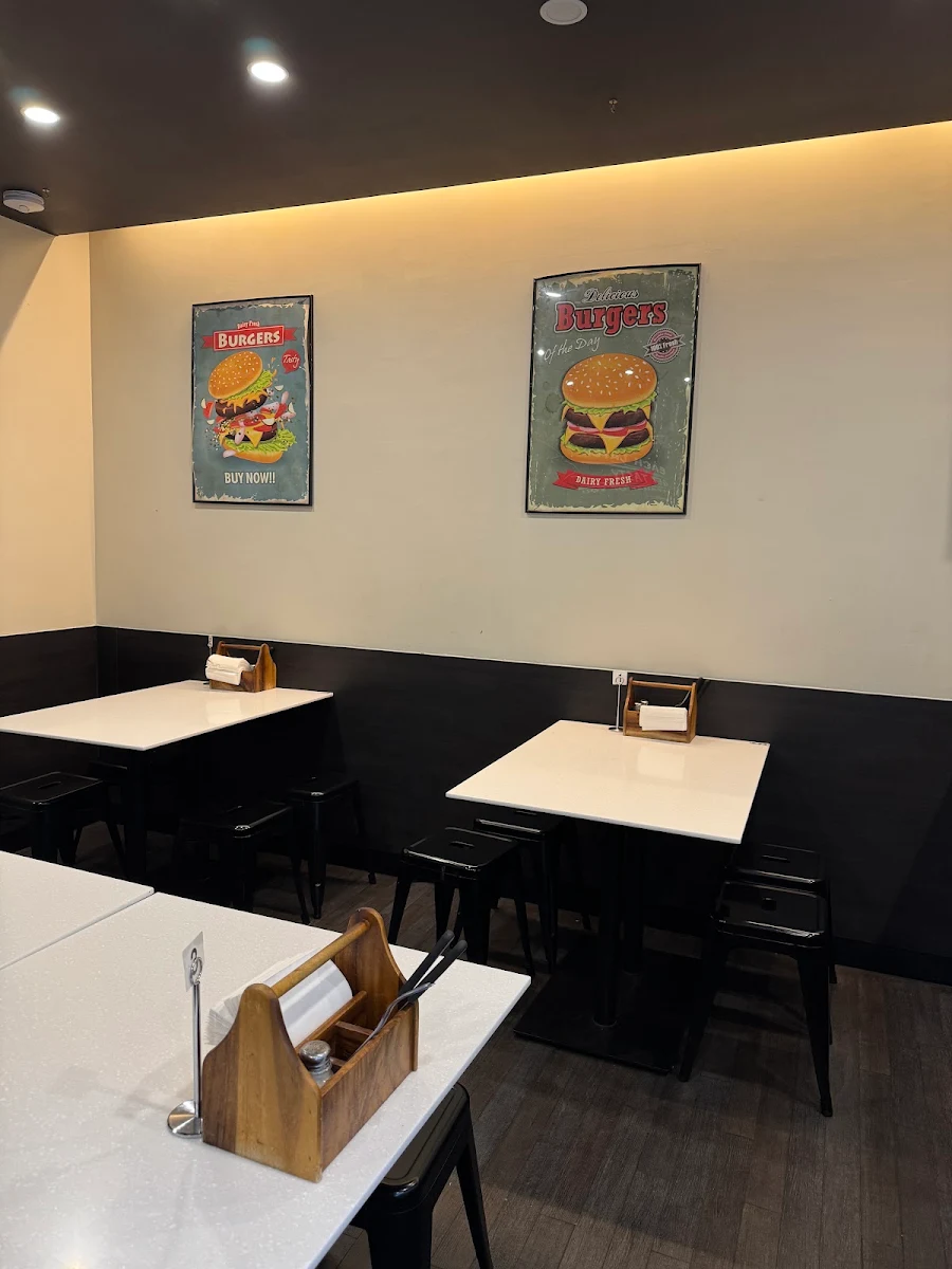 Vibe, Burger Village