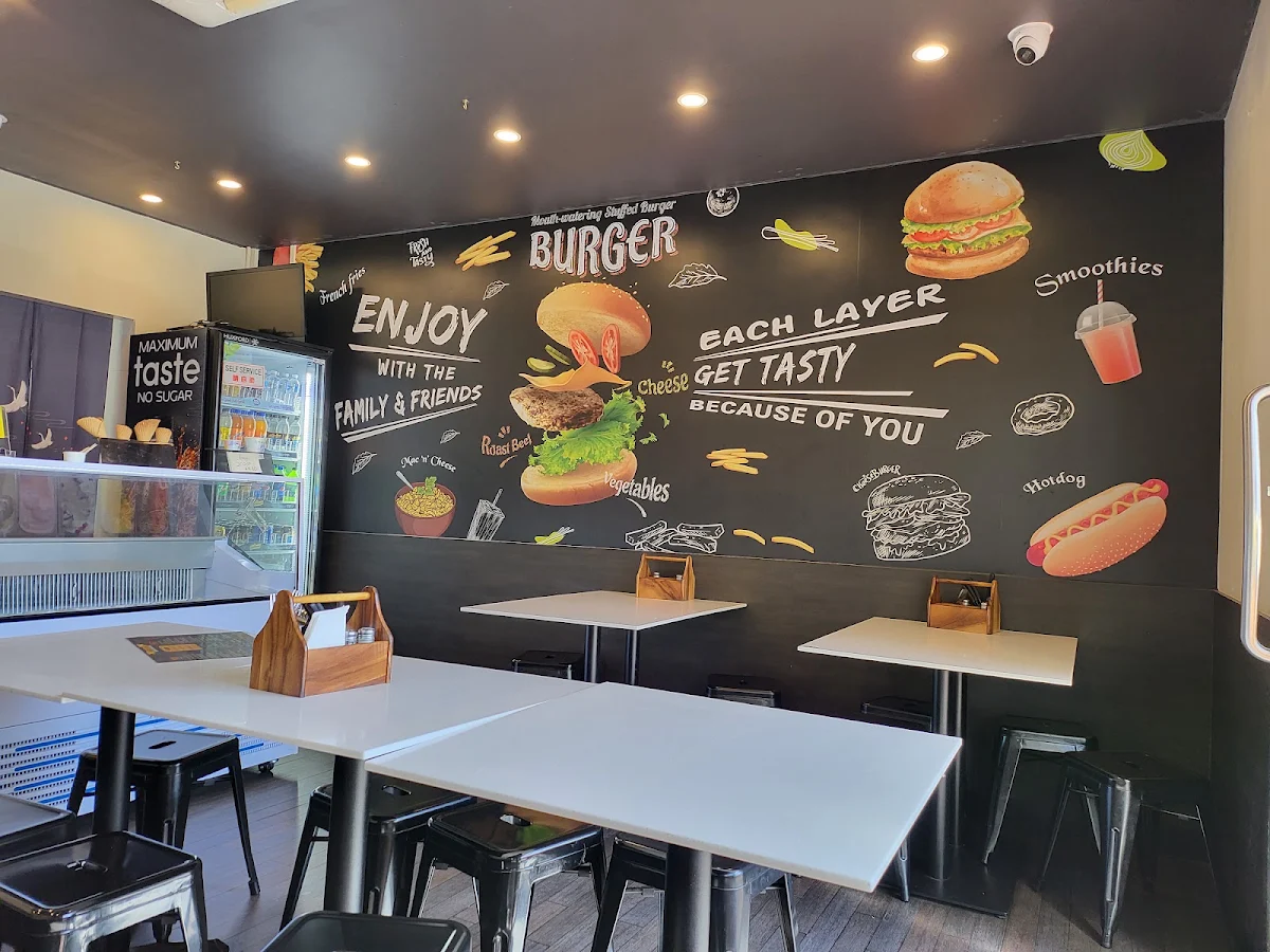 Vibe, Burger Village