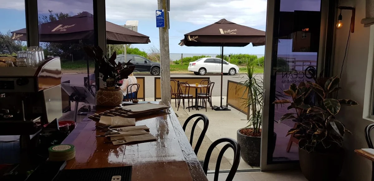 Vibe, Ocean bar-cantina