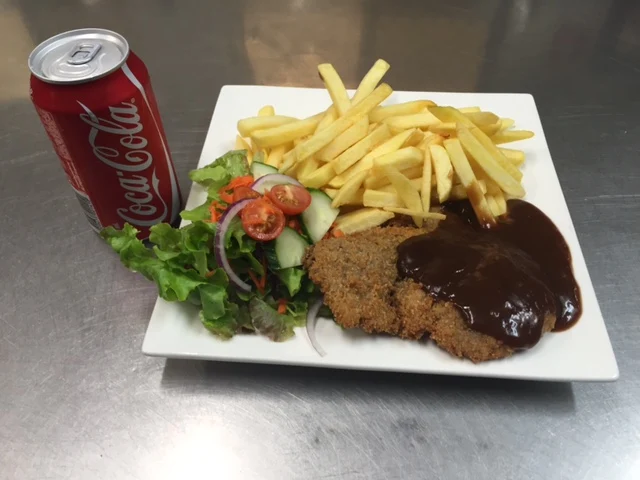 Food & drink, Sarina Motor Inn