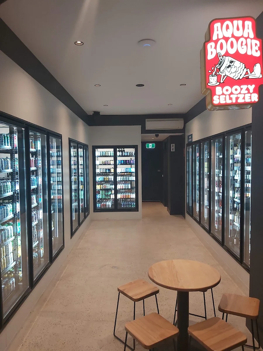 Vibe, mates. Bar & Bottleshop