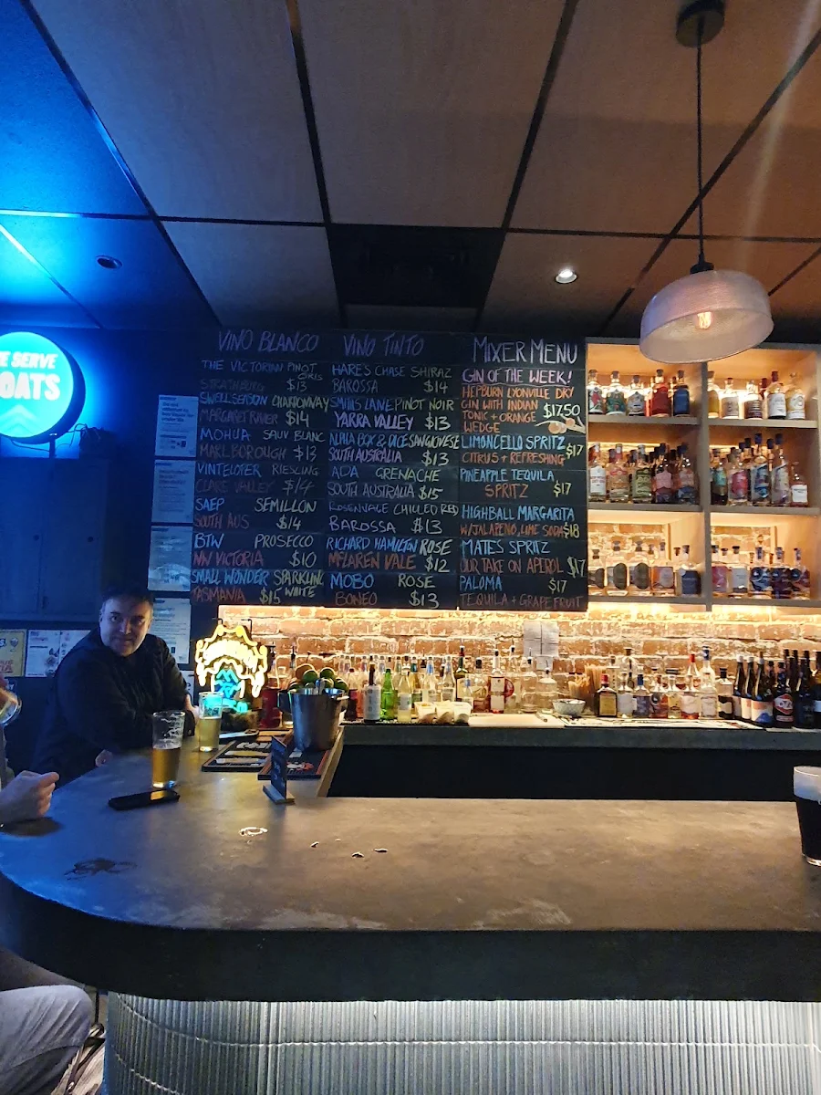 Vibe, mates. Bar & Bottleshop