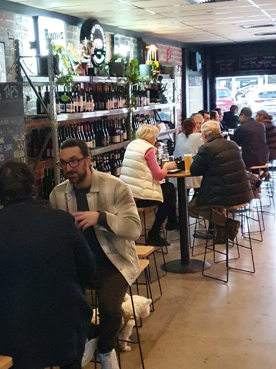 Vibe, mates. Bar & Bottleshop