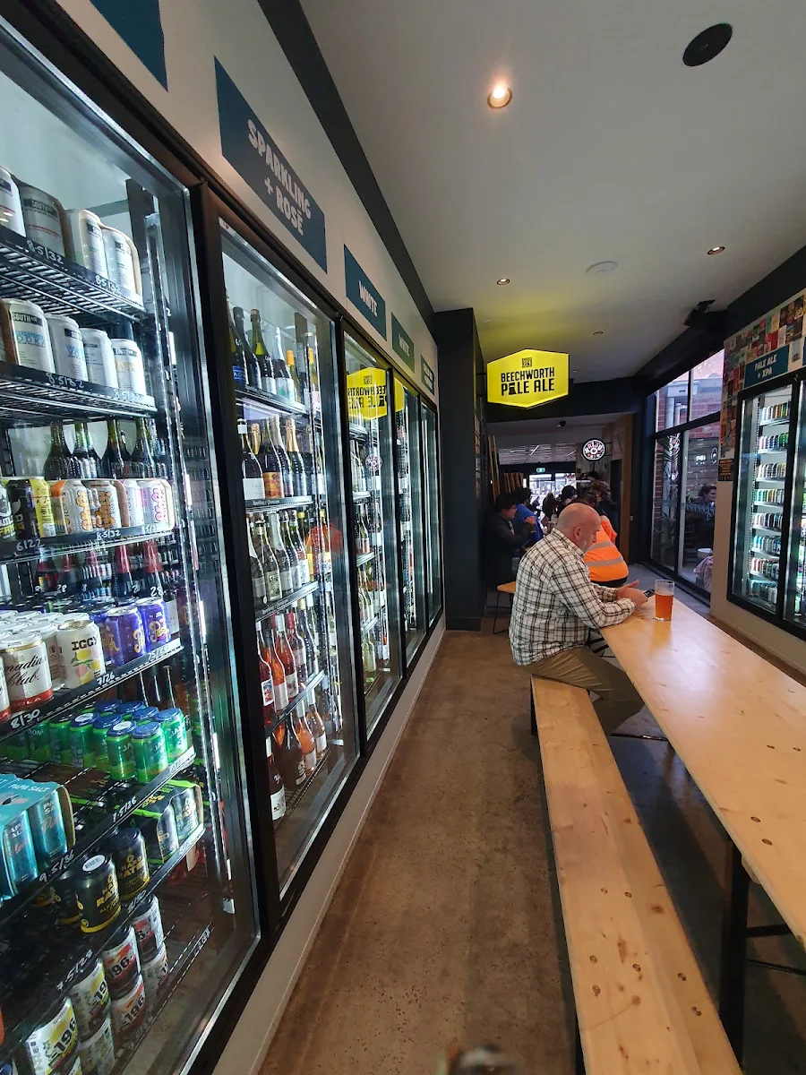 Vibe, mates. Bar & Bottleshop