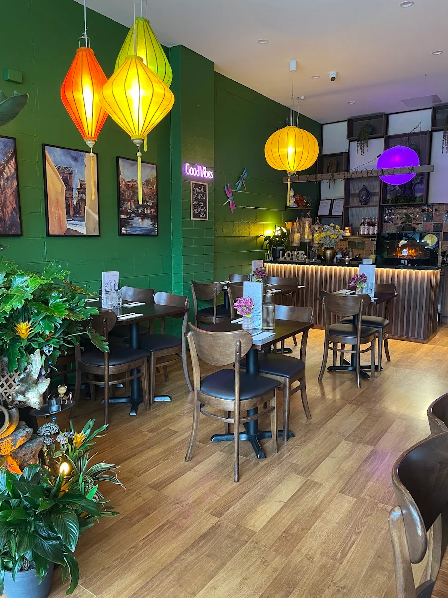 Vibe, Dad Vietnamese Restaurant