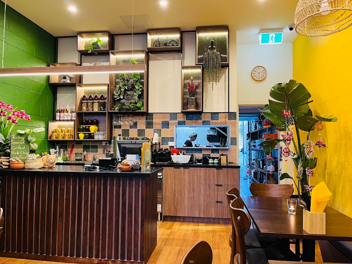 Vibe, Dad Vietnamese Restaurant