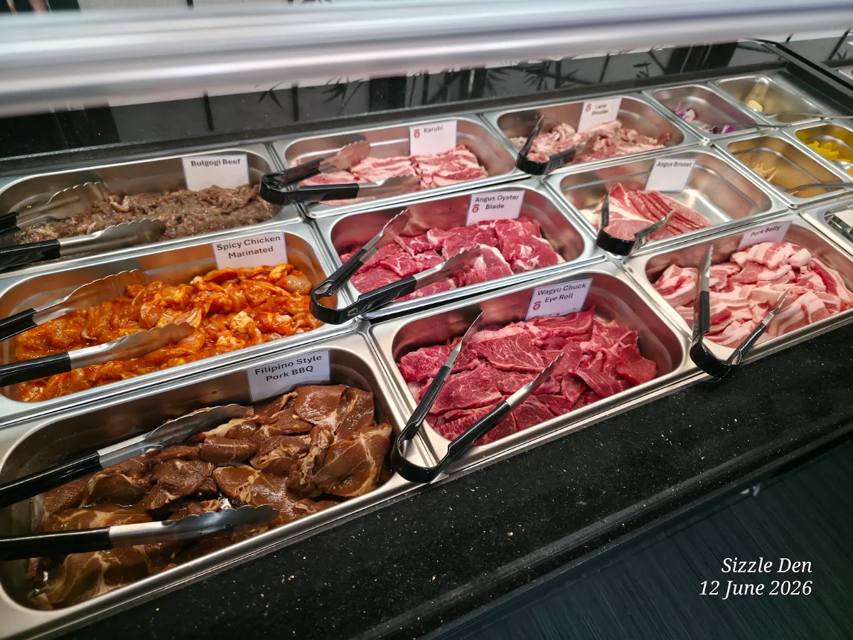 Menu, Sizzle Den