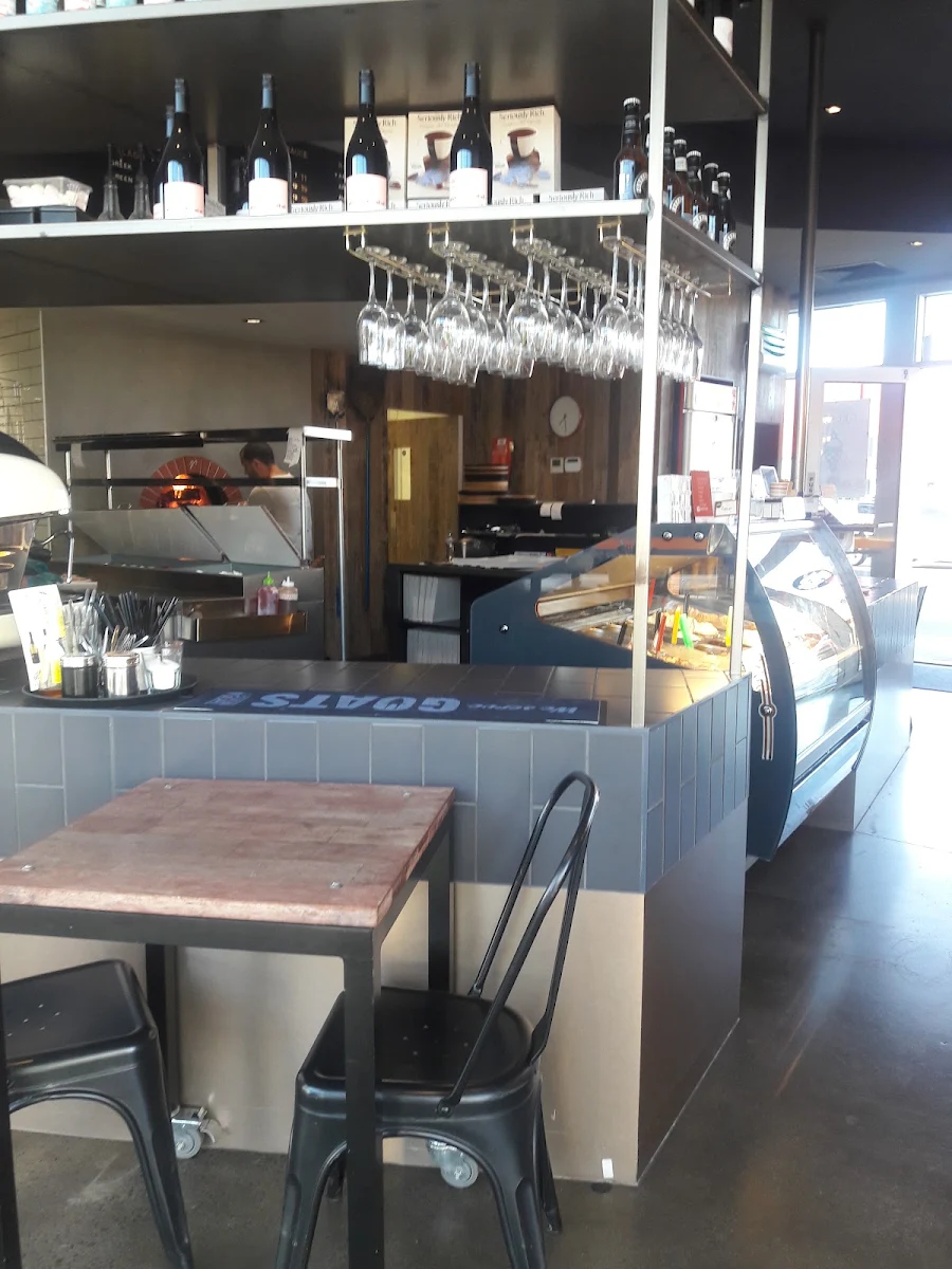 Vibe, Heaven Woodfire Pizza