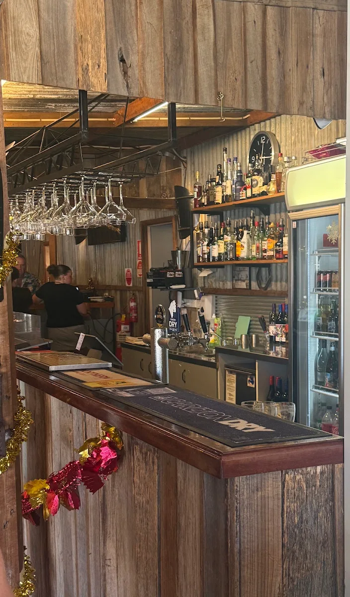 Vibe, The Boosey Creek Tavern
