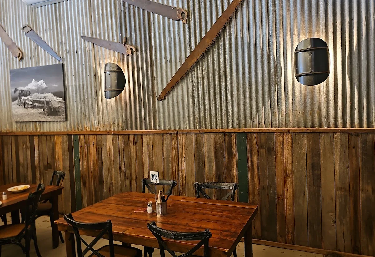 Vibe, The Boosey Creek Tavern