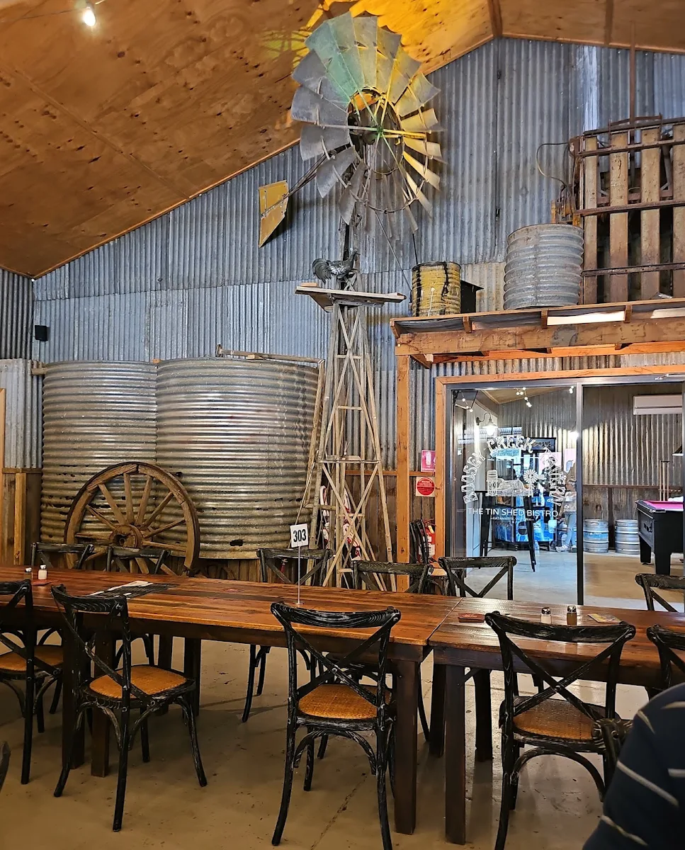 Vibe, The Boosey Creek Tavern