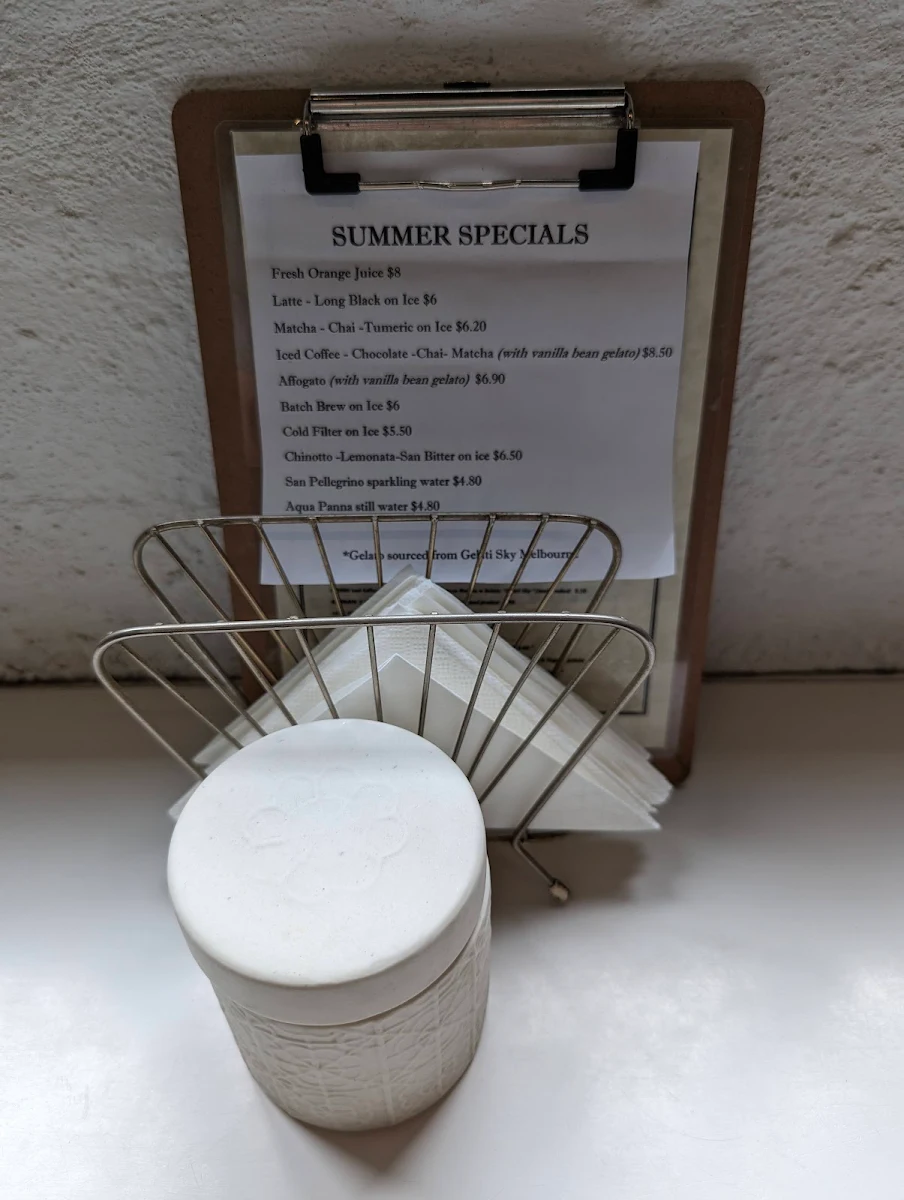 Menu, Little Avenue Des Italians