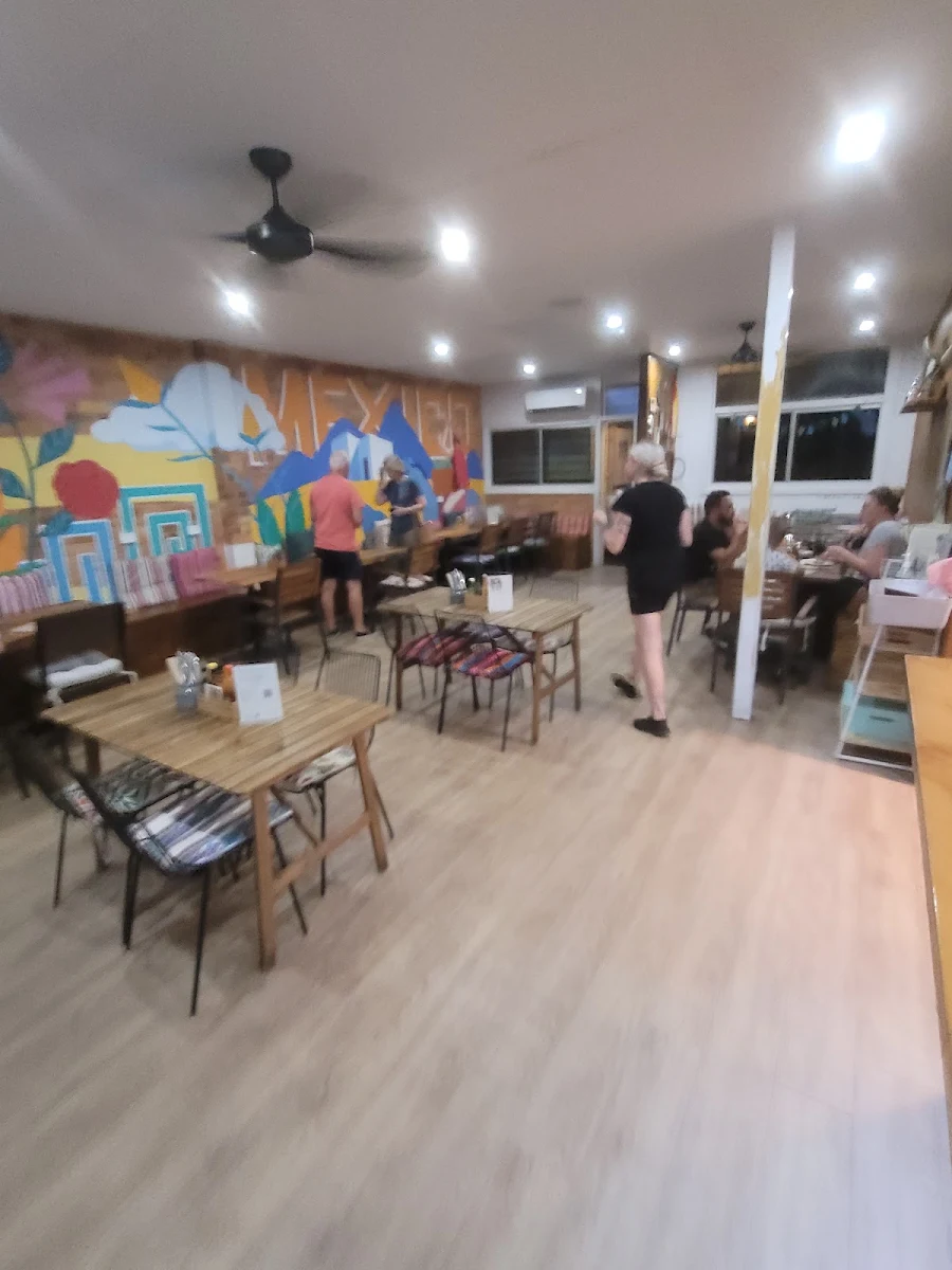 Vibe, Tres Salsas - Mexican Restaurant Cantina