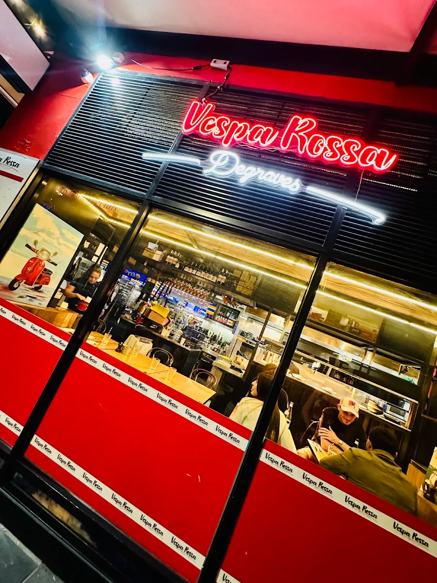 Vibe, Vespa Rossa Degraves