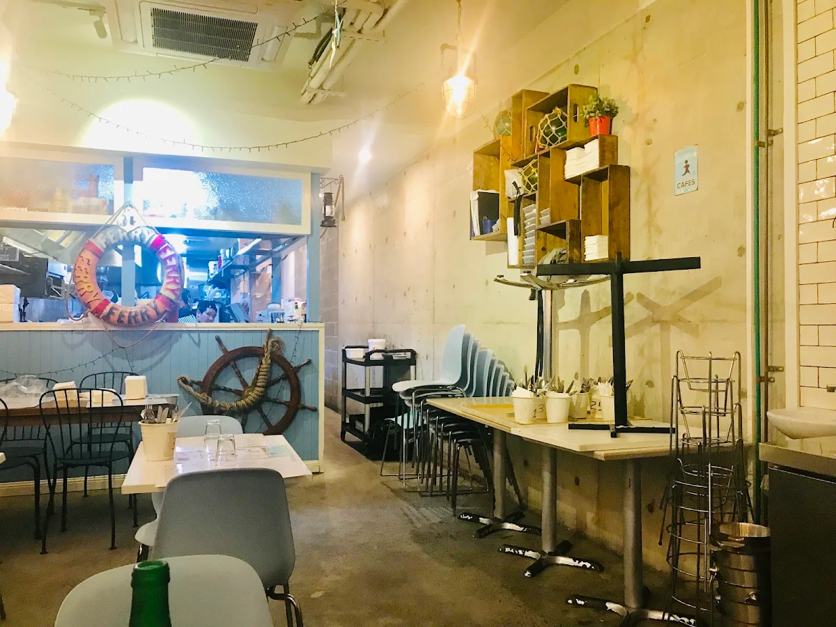 Vibe, Fourth Fish Cafe & Restaurant
