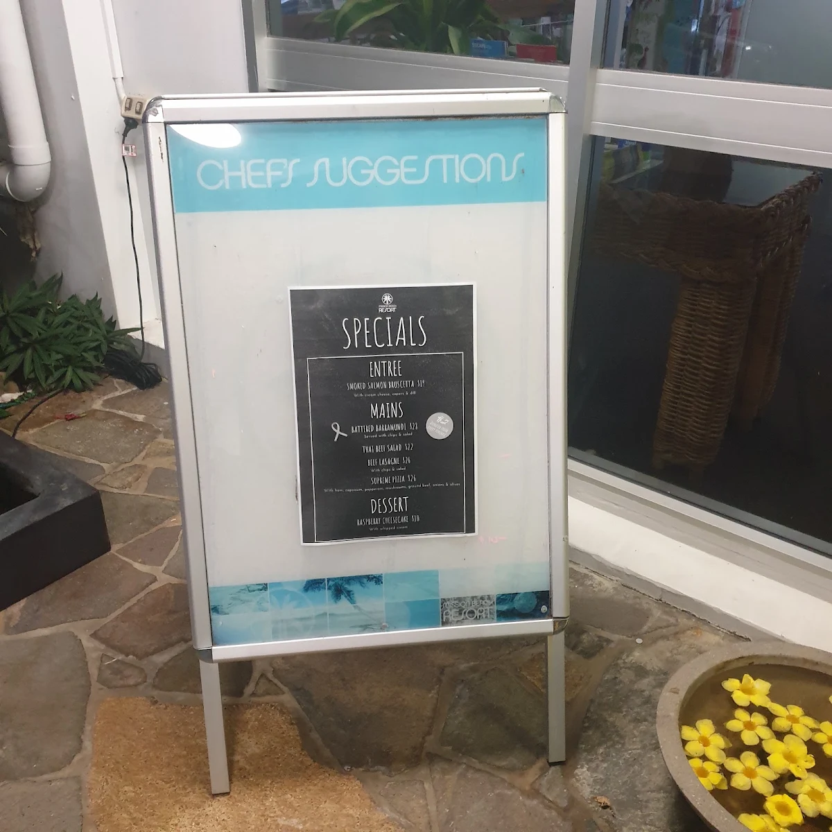 Menu, Mission Beach Resort