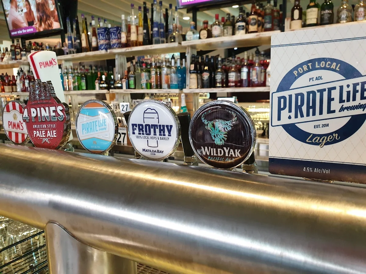 Vibe, The Lookout Bar Bowling Bites
