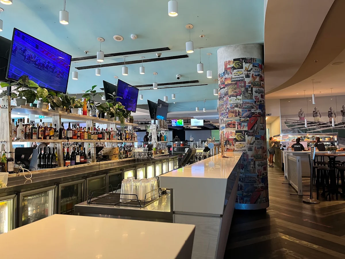 Vibe, The Lookout Bar Bowling Bites