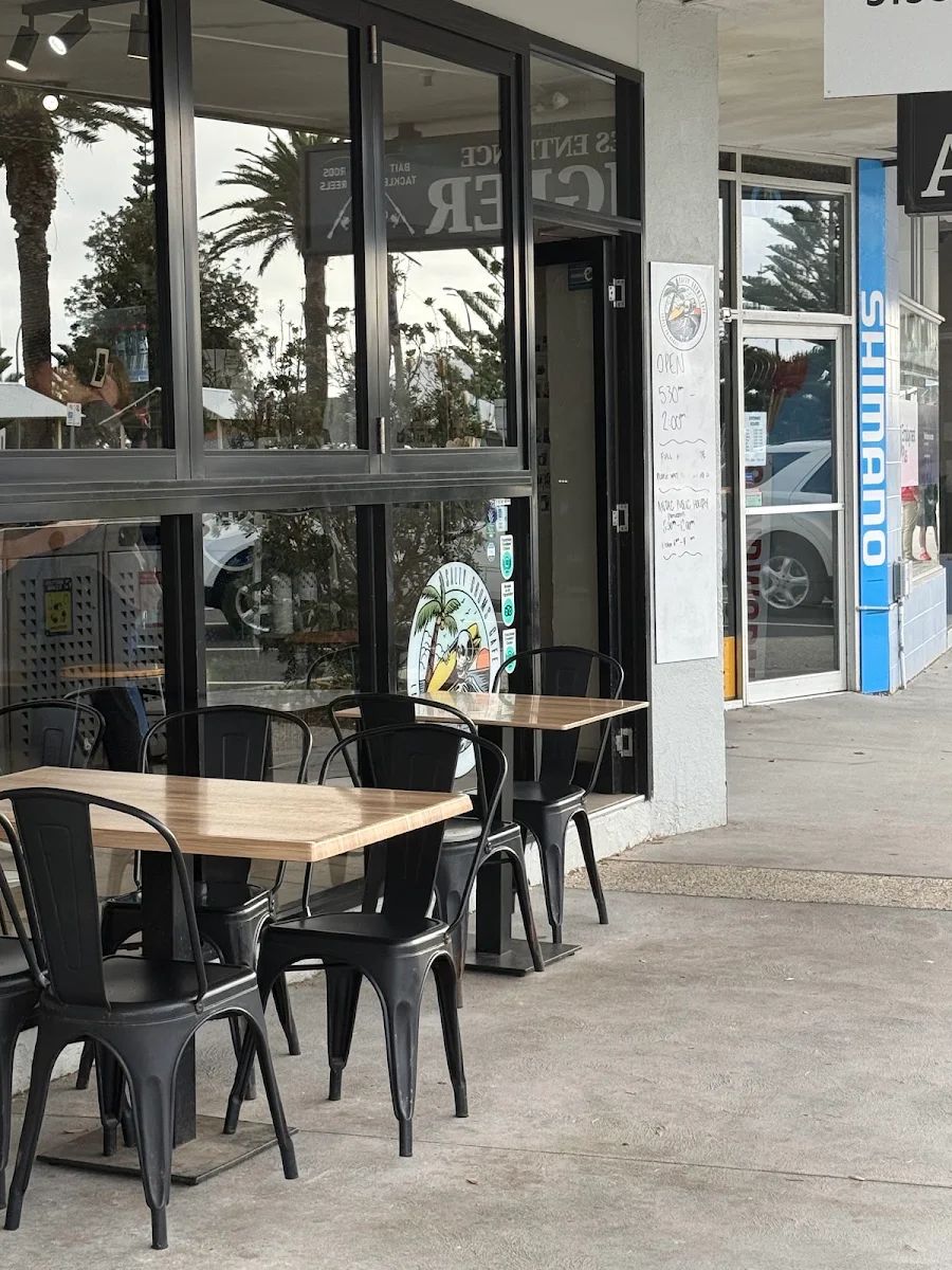 Vibe, Salty Groms Cafe