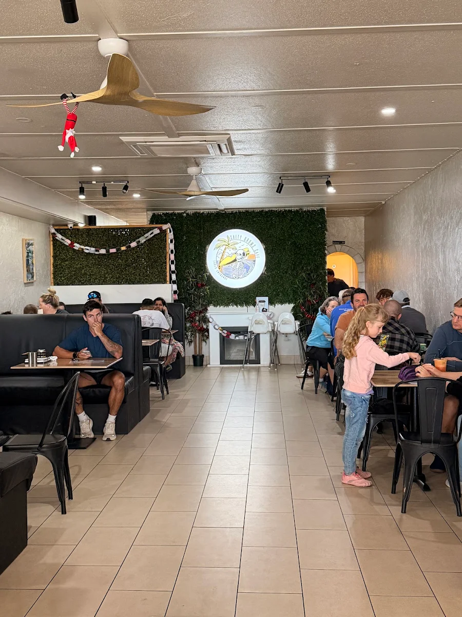 Vibe, Salty Groms Cafe